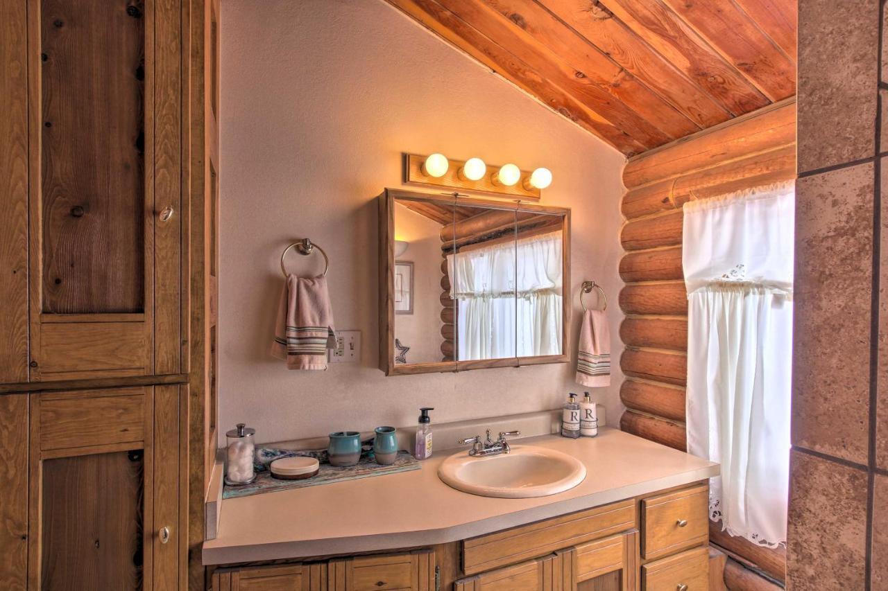 Walk To Lava Hot Springs Pools From Cozy Cabin! Exterior photo